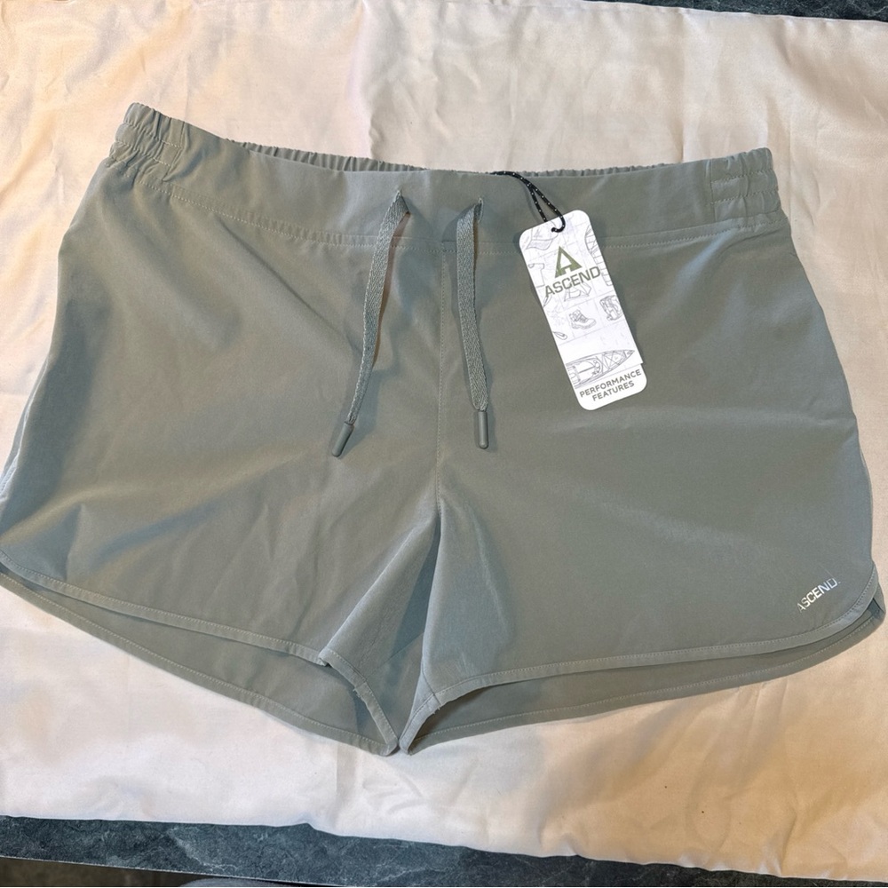 Ascend Women's Athletic Gray Shorts